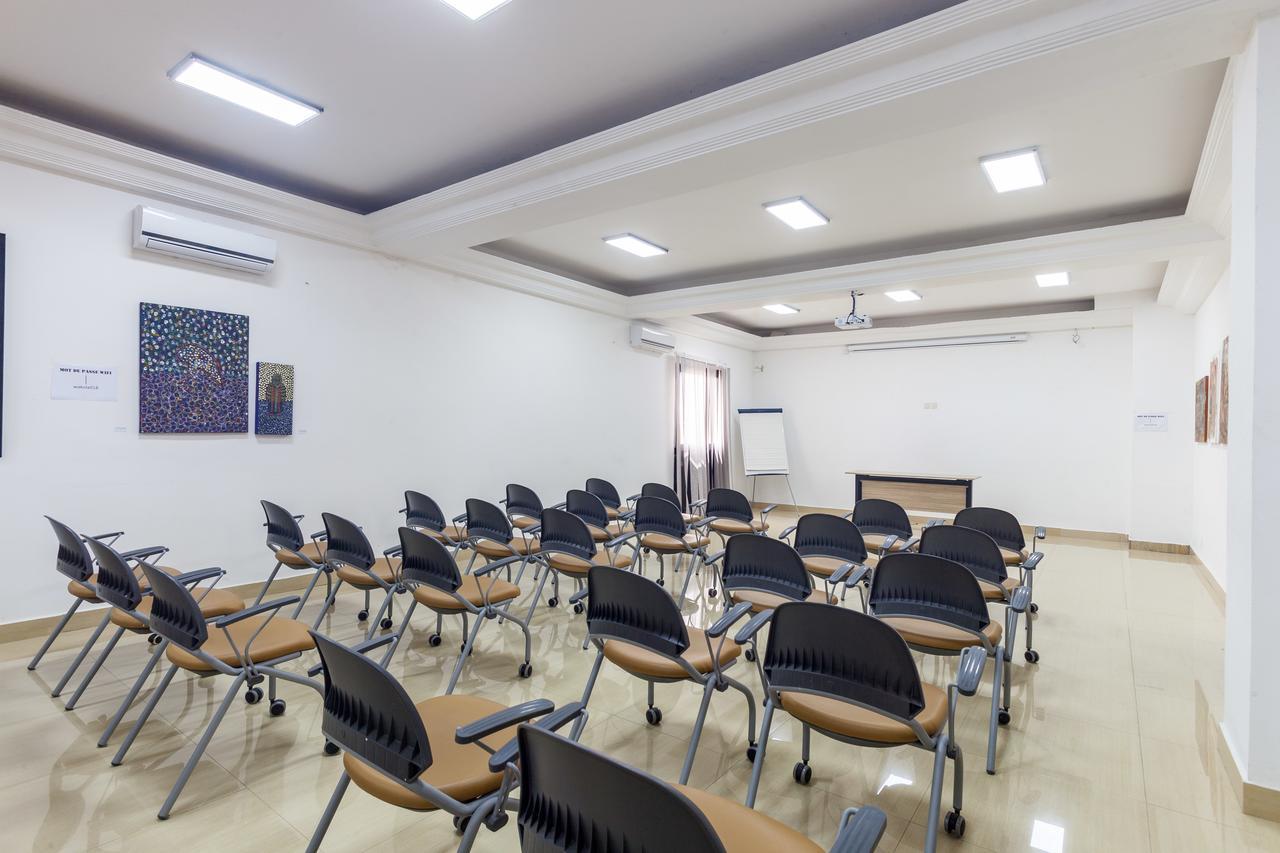 Wakola Hotel Cheikh Anta Dakar Dış mekan fotoğraf